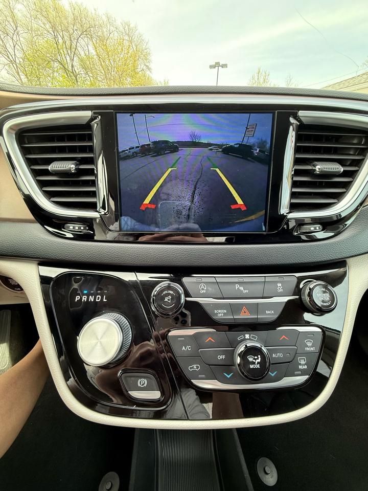 Chrysler Pacifica Touring-L Plus 2017