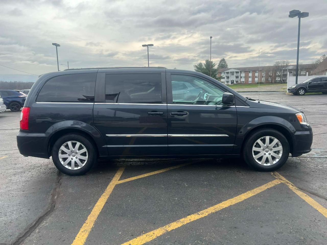 Chrysler Town & Country Touring 2013