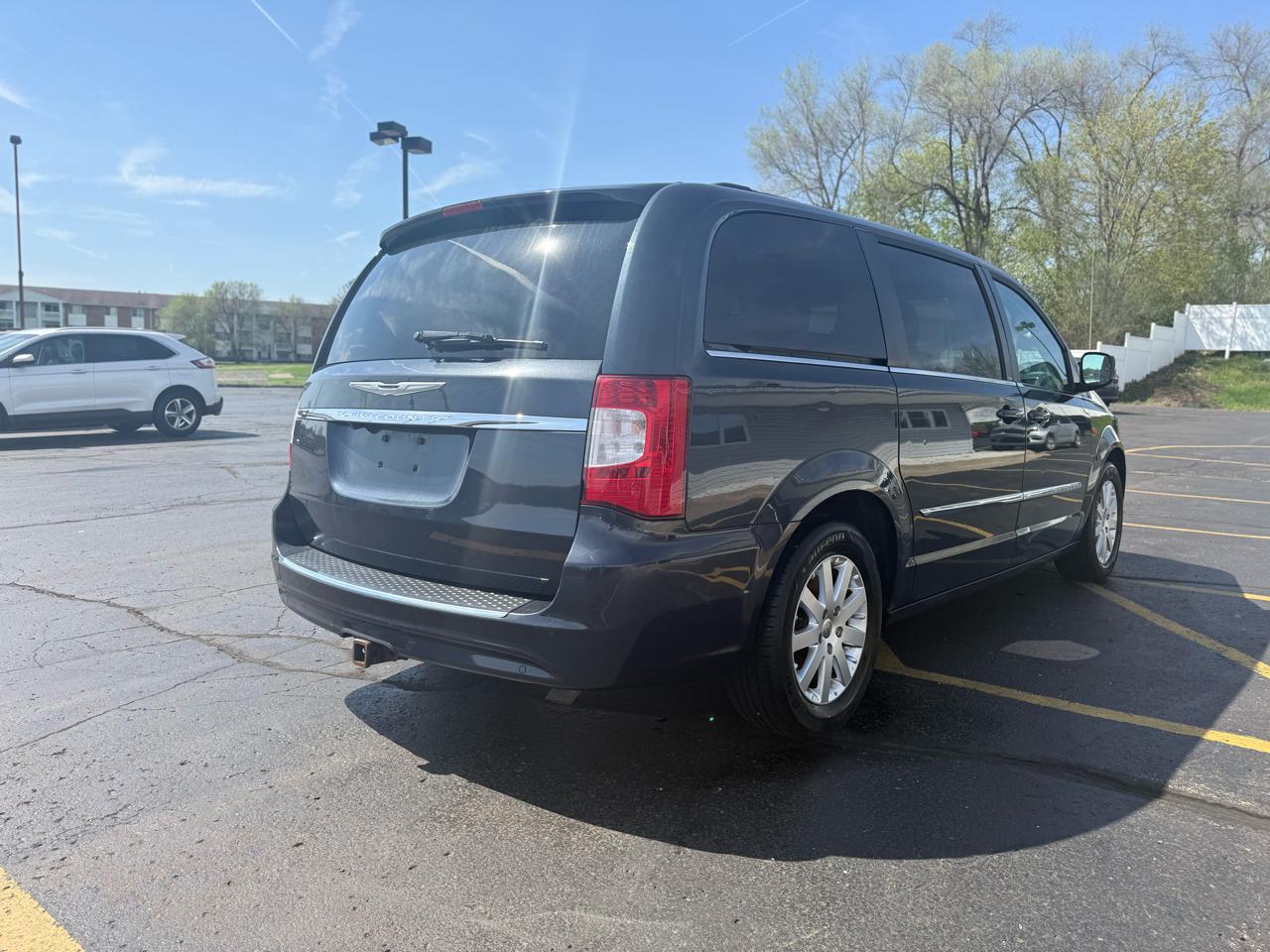 Chrysler Town & Country Touring 2013