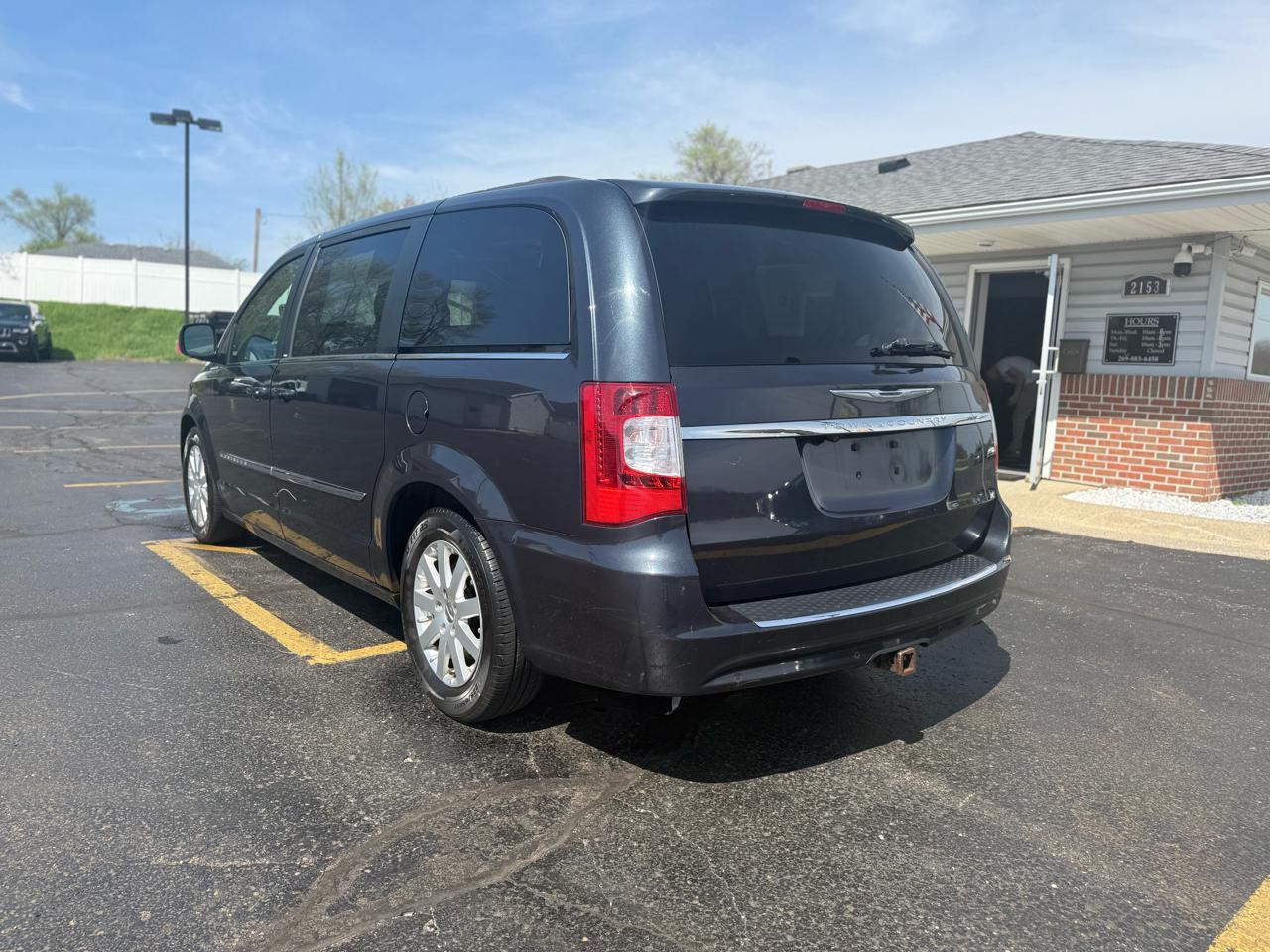 Chrysler Town & Country Touring 2013