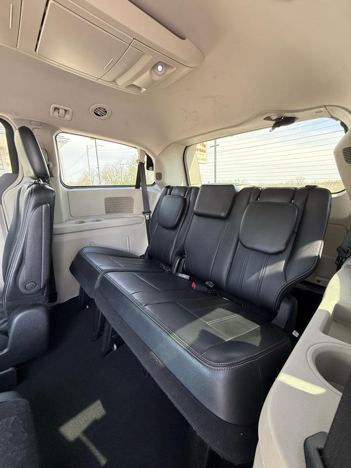 Chrysler Town & Country Touring 2013