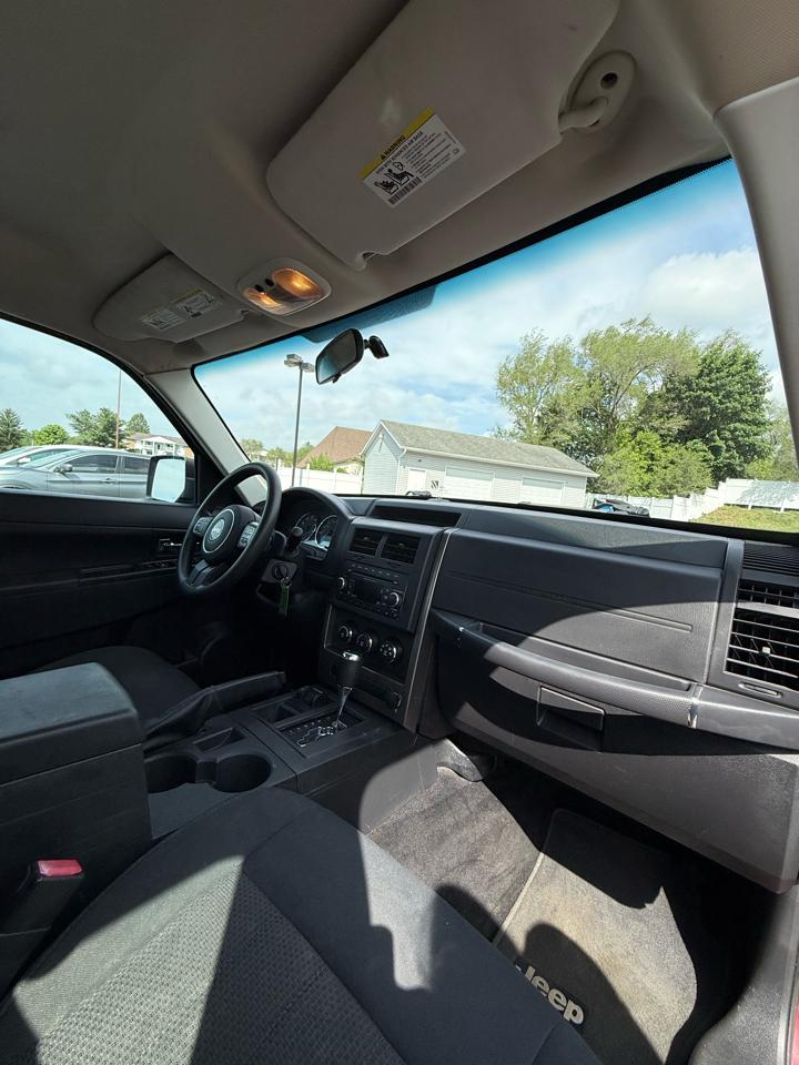 Jeep Liberty Sport 4WD 2012