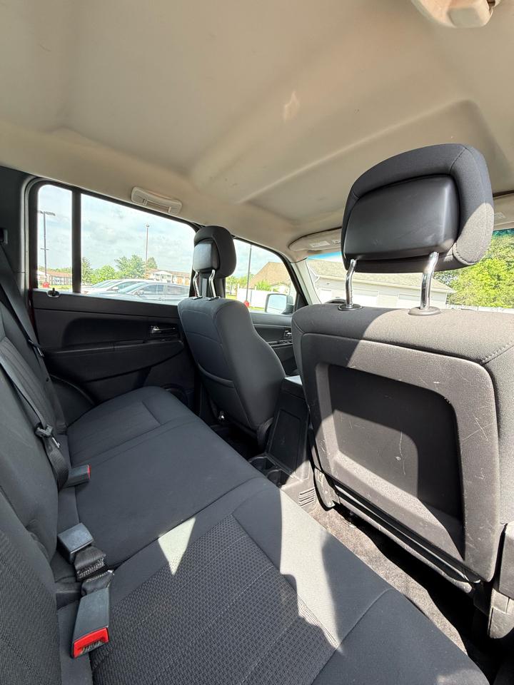 Jeep Liberty Sport 4WD 2012
