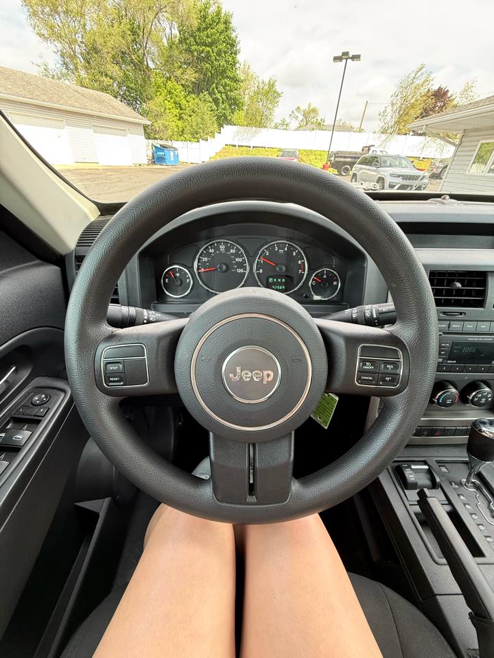 Jeep Liberty Sport 4WD 2012