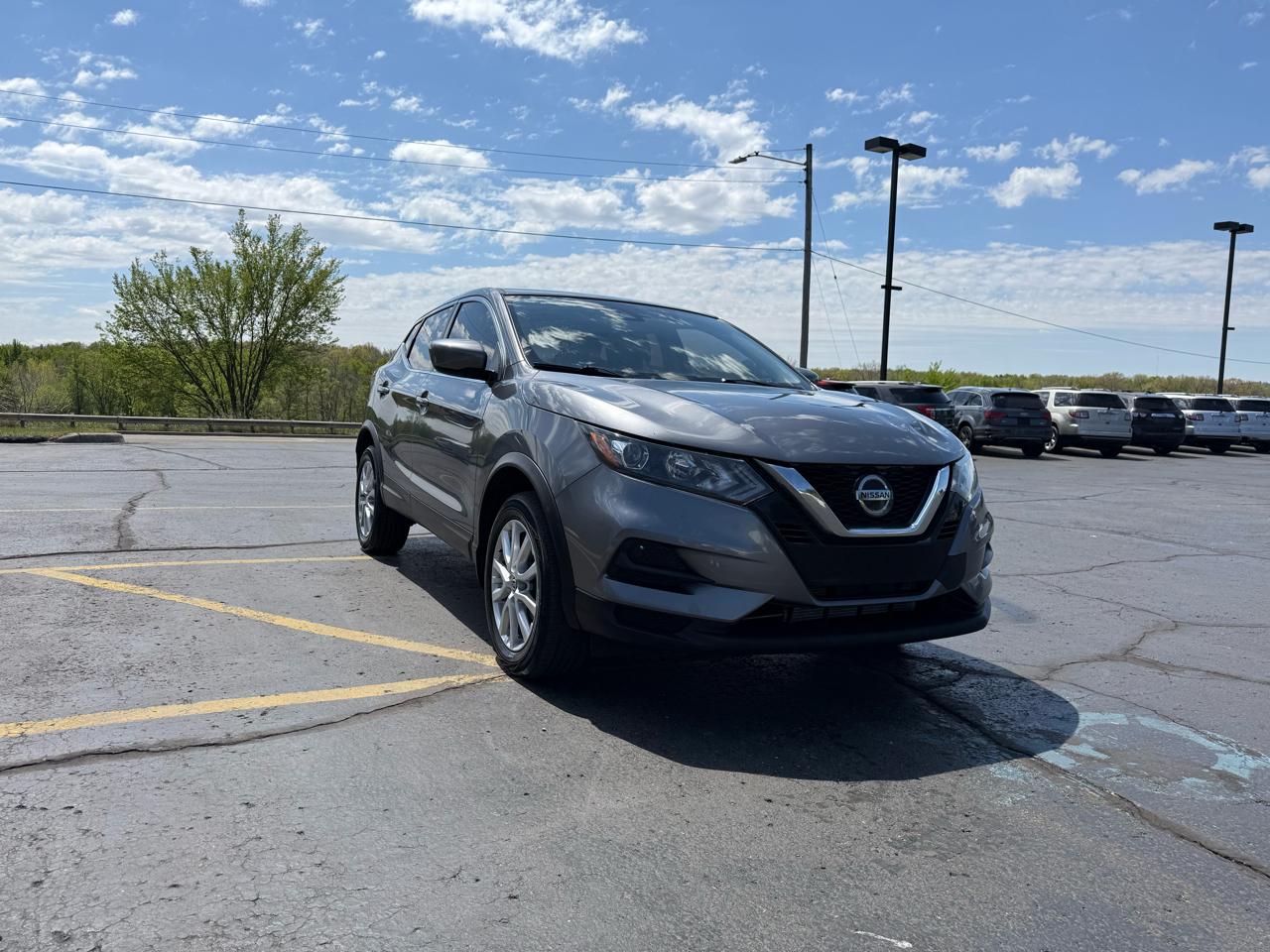 Nissan Rogue Sport S 2020