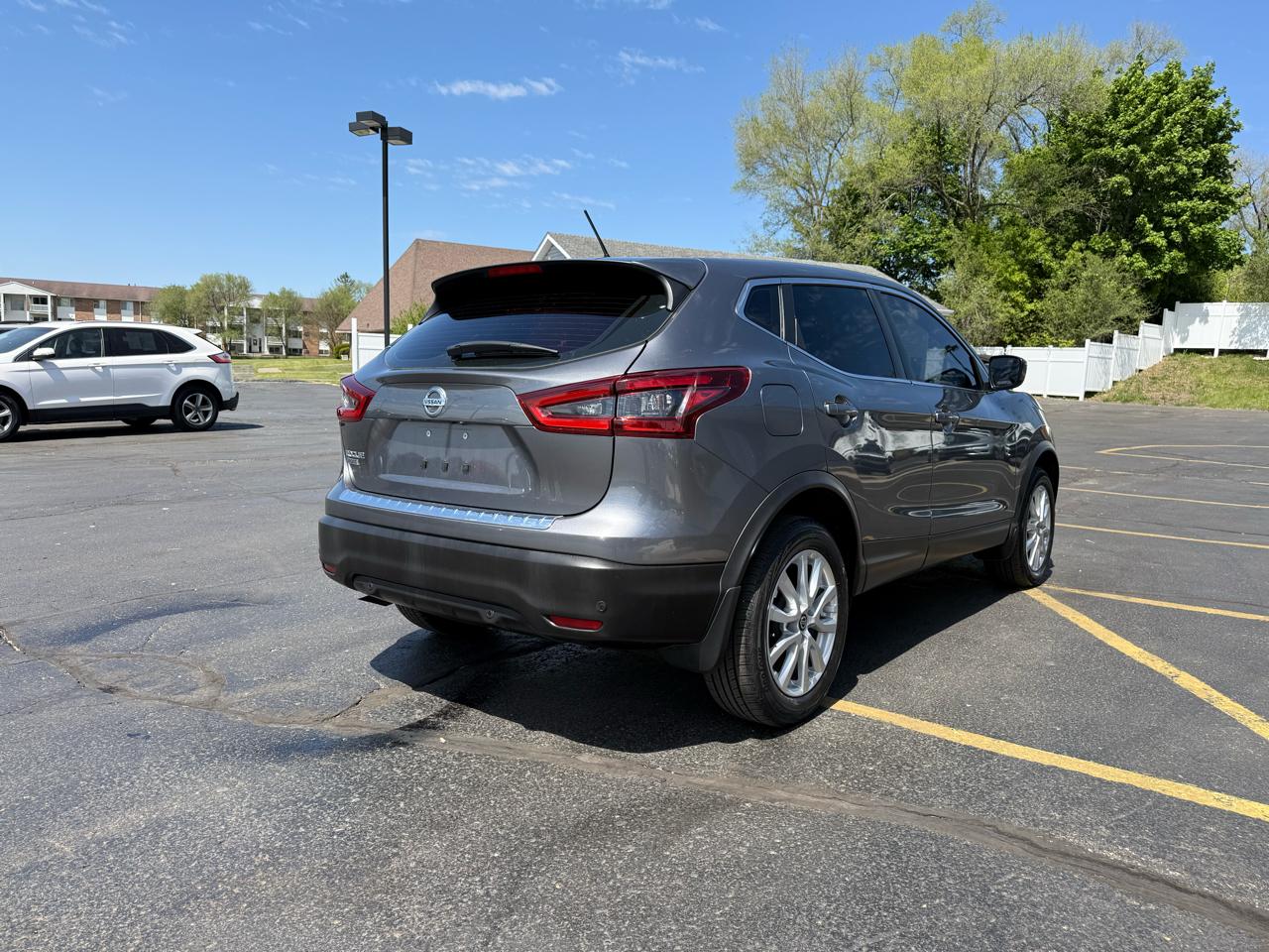 Nissan Rogue Sport S 2020