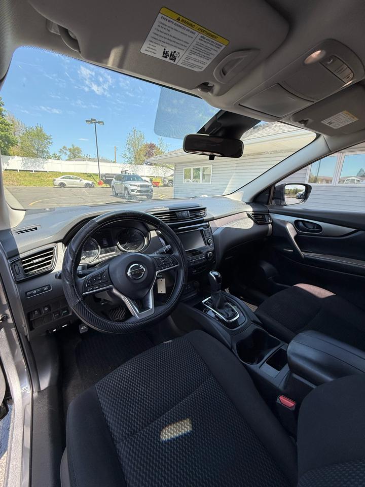 Nissan Rogue Sport S 2020