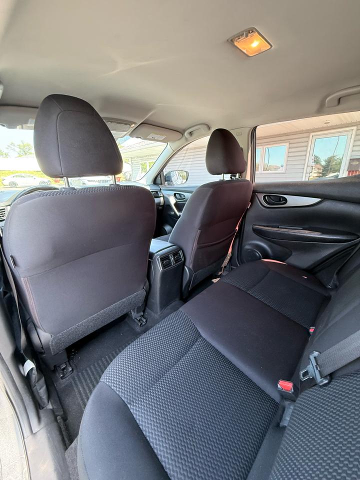 Nissan Rogue Sport S 2020