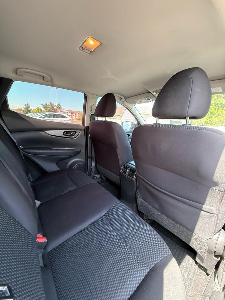 Nissan Rogue Sport S 2020