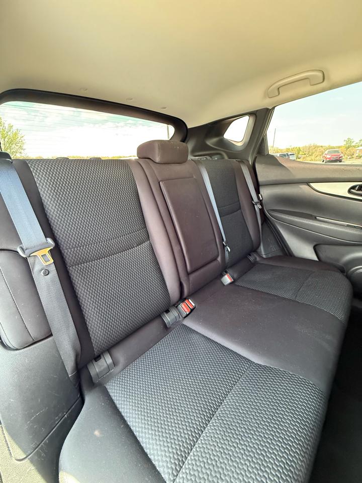 Nissan Rogue Sport S 2020