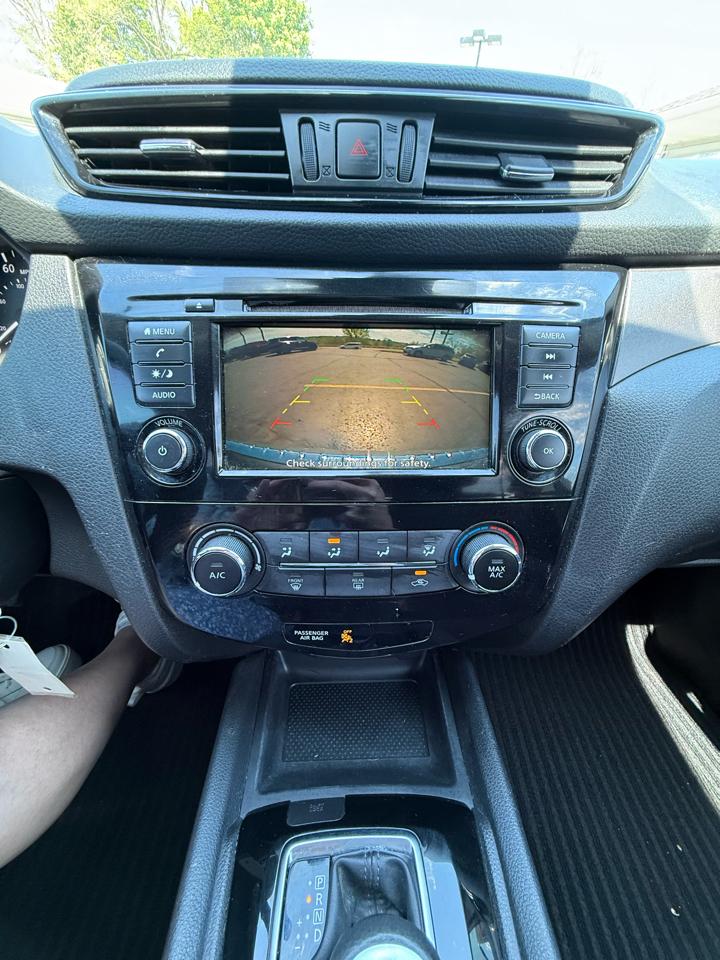 Nissan Rogue Sport S 2020