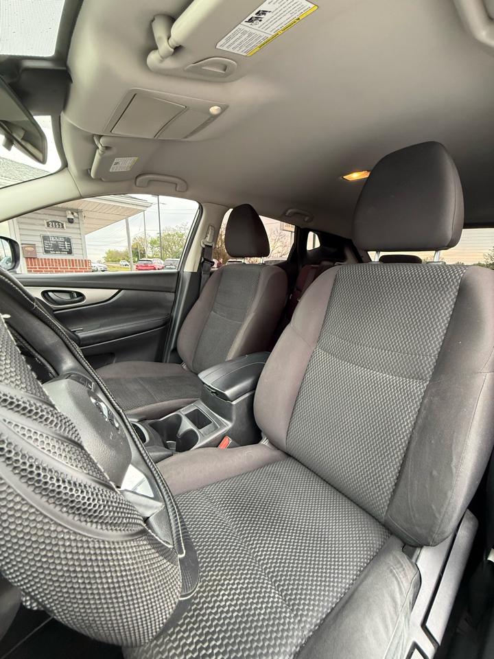 Nissan Rogue Sport S 2020