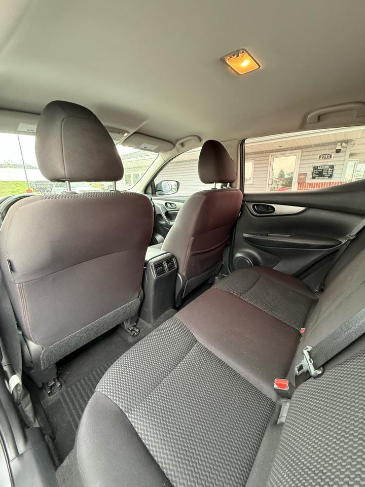 Nissan Rogue Sport S 2020
