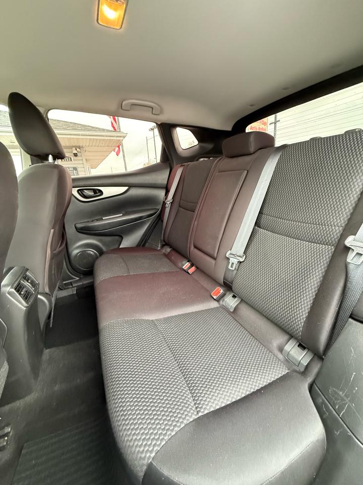 Nissan Rogue Sport S 2020