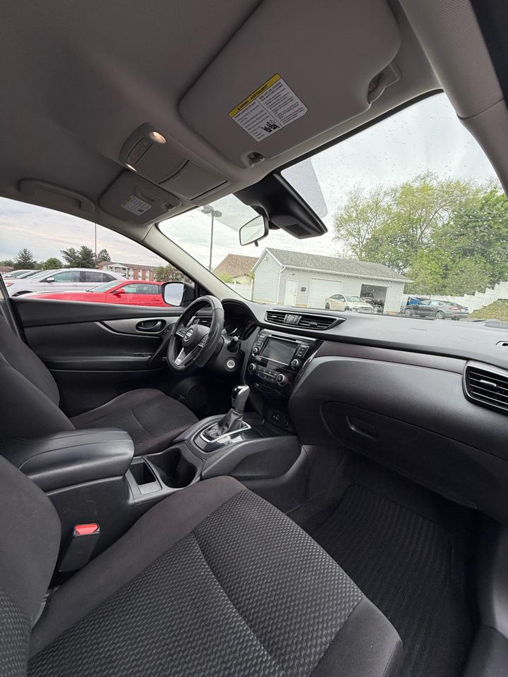 Nissan Rogue Sport S 2020