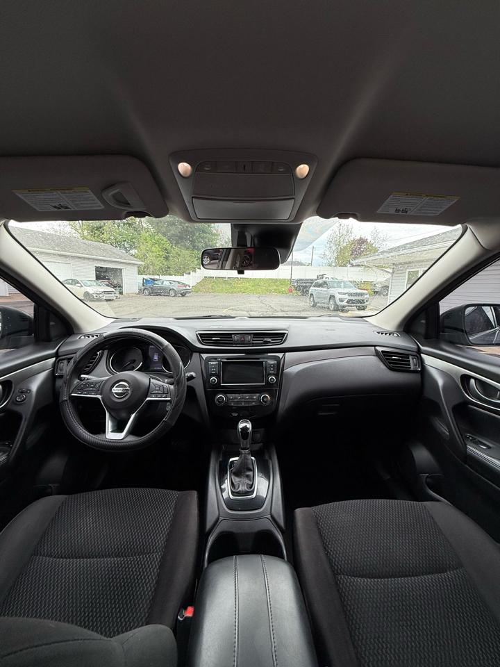 Nissan Rogue Sport S 2020