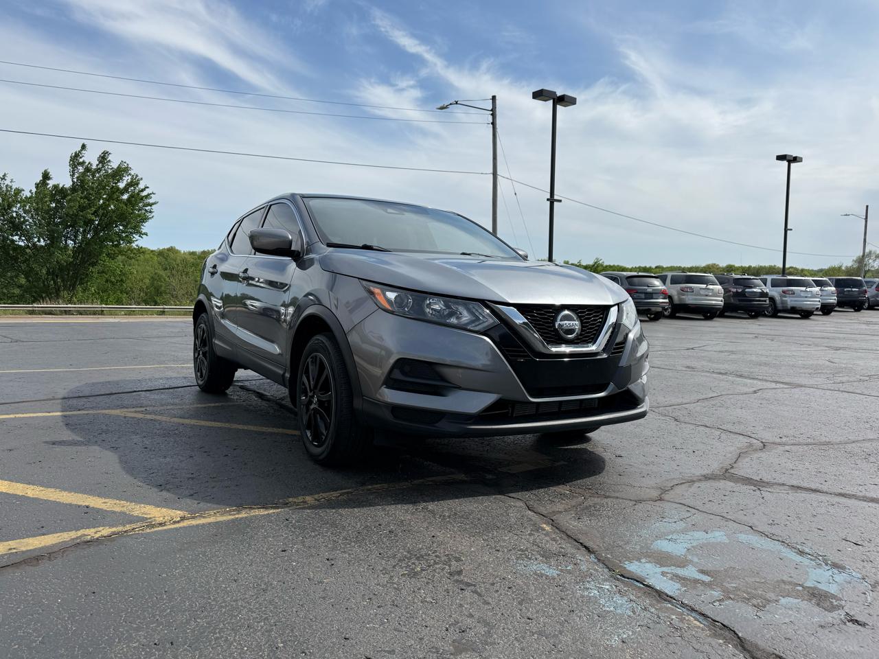 Nissan Rogue Sport S 2020