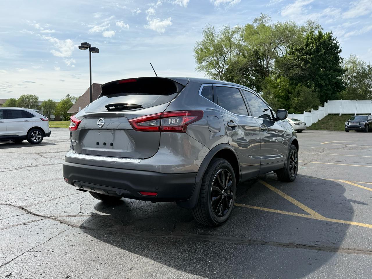 Nissan Rogue Sport S 2020