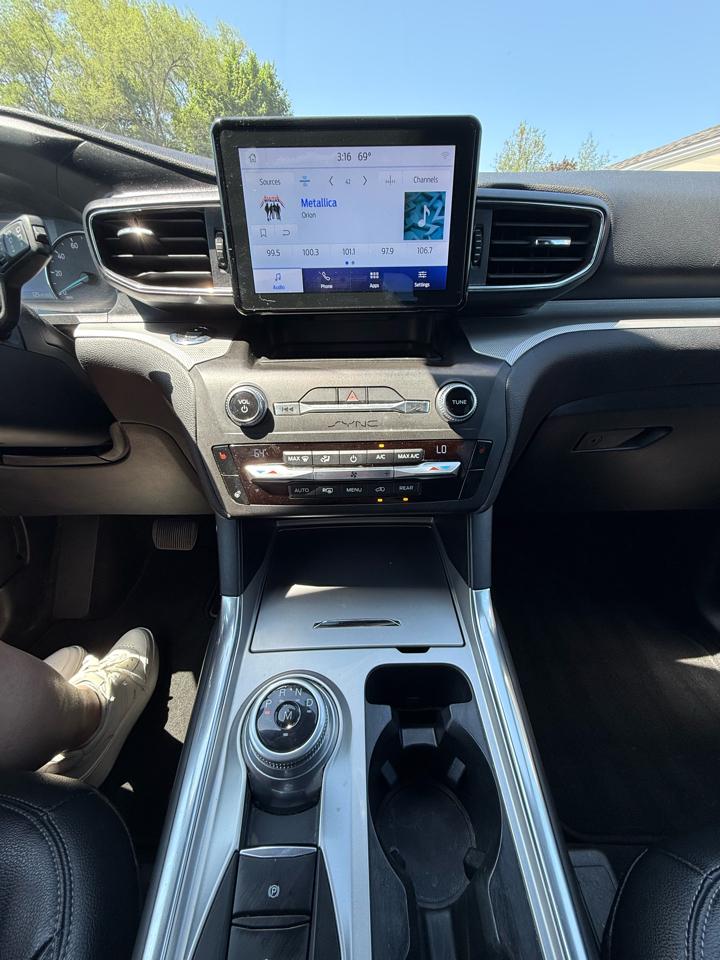 Ford Explorer XLT AWD 2020