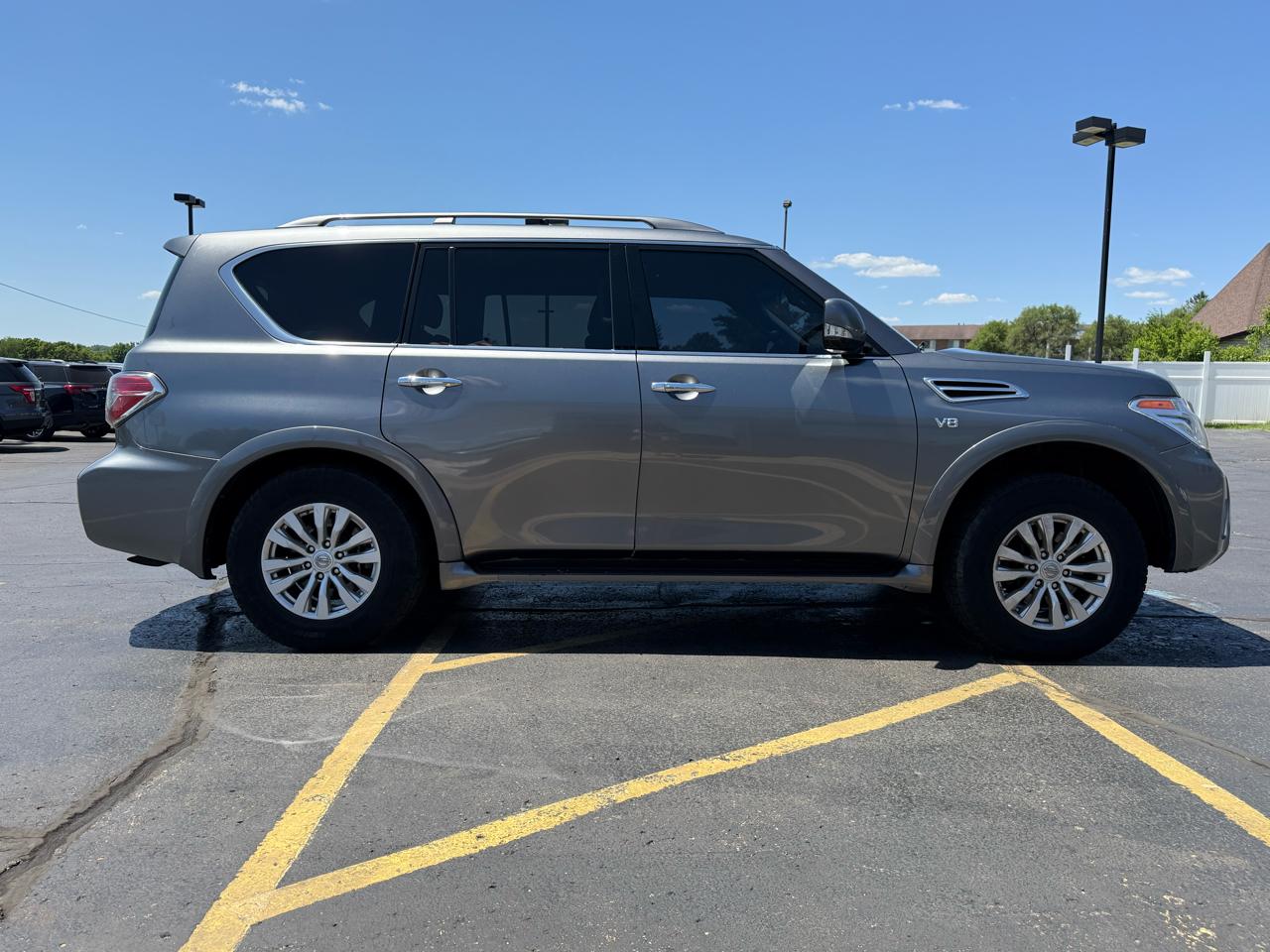 Nissan Armada SV AWD 2017