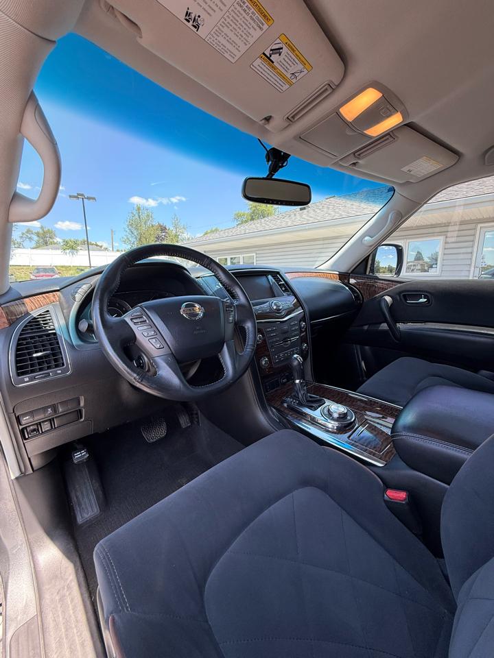 Nissan Armada SV AWD 2017