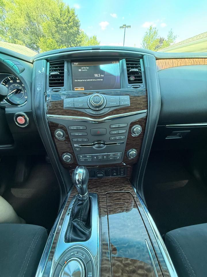 Nissan Armada SV AWD 2017