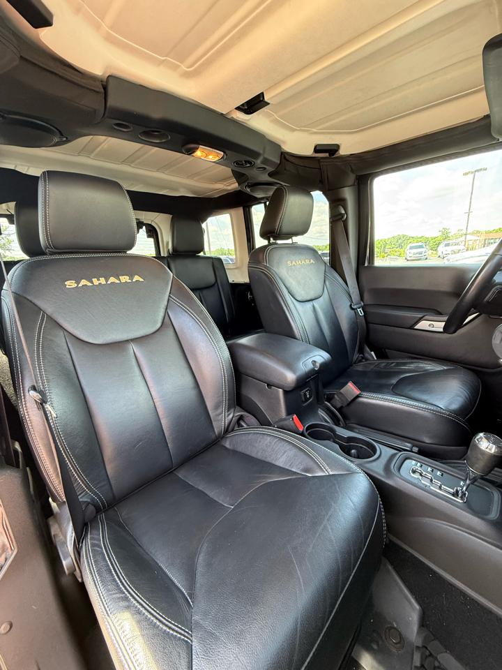 Jeep Wrangler Unlimited Sahara 4WD 2013