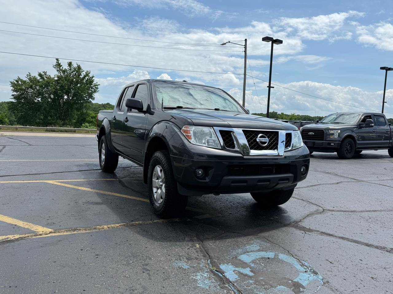 Nissan Frontier SV Crew Cab 4WD 2012