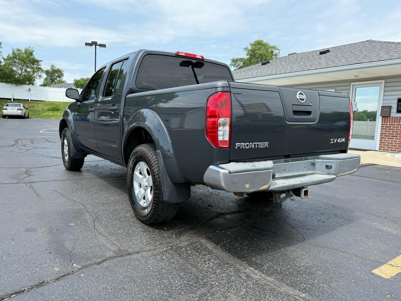 Nissan Frontier SV Crew Cab 4WD 2012
