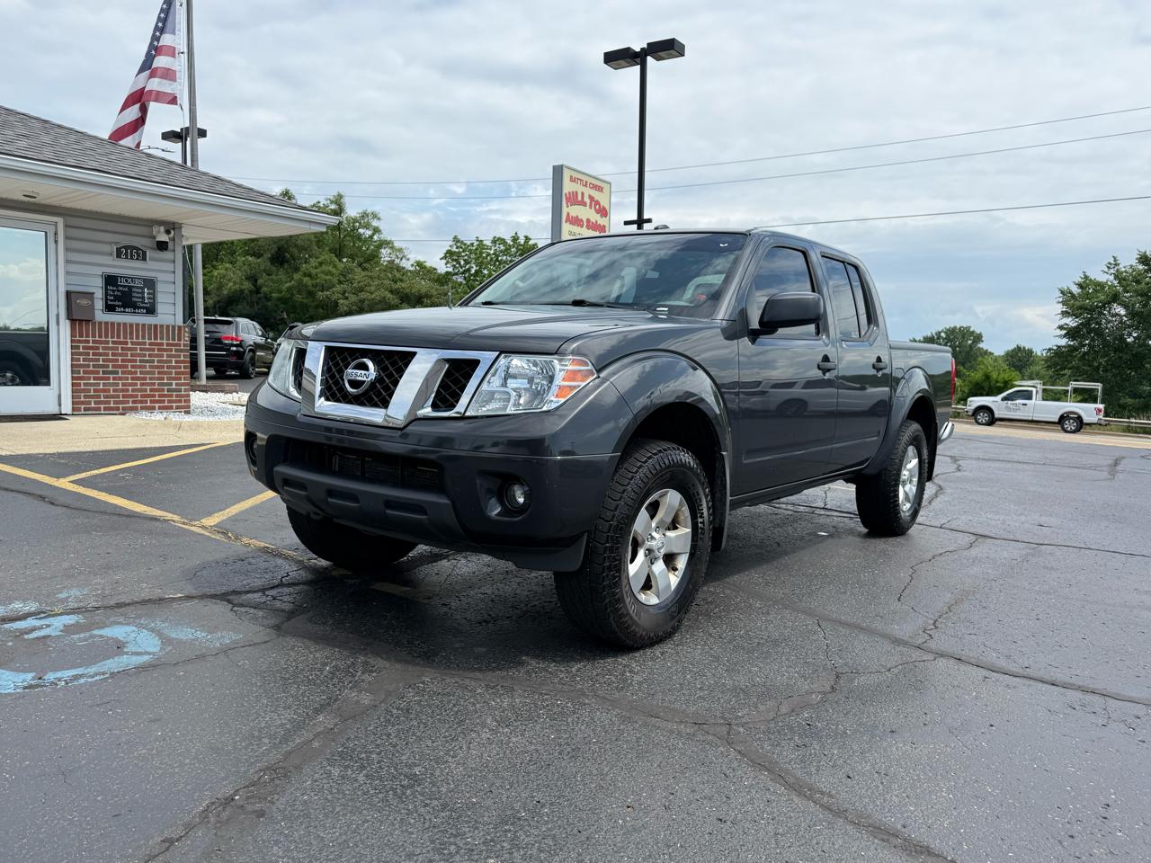 Nissan Frontier SV Crew Cab 4WD 2012