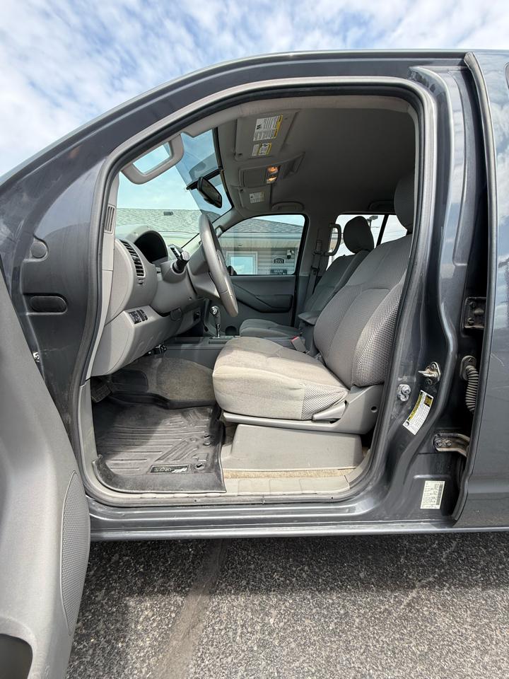 Nissan Frontier SV Crew Cab 4WD 2012