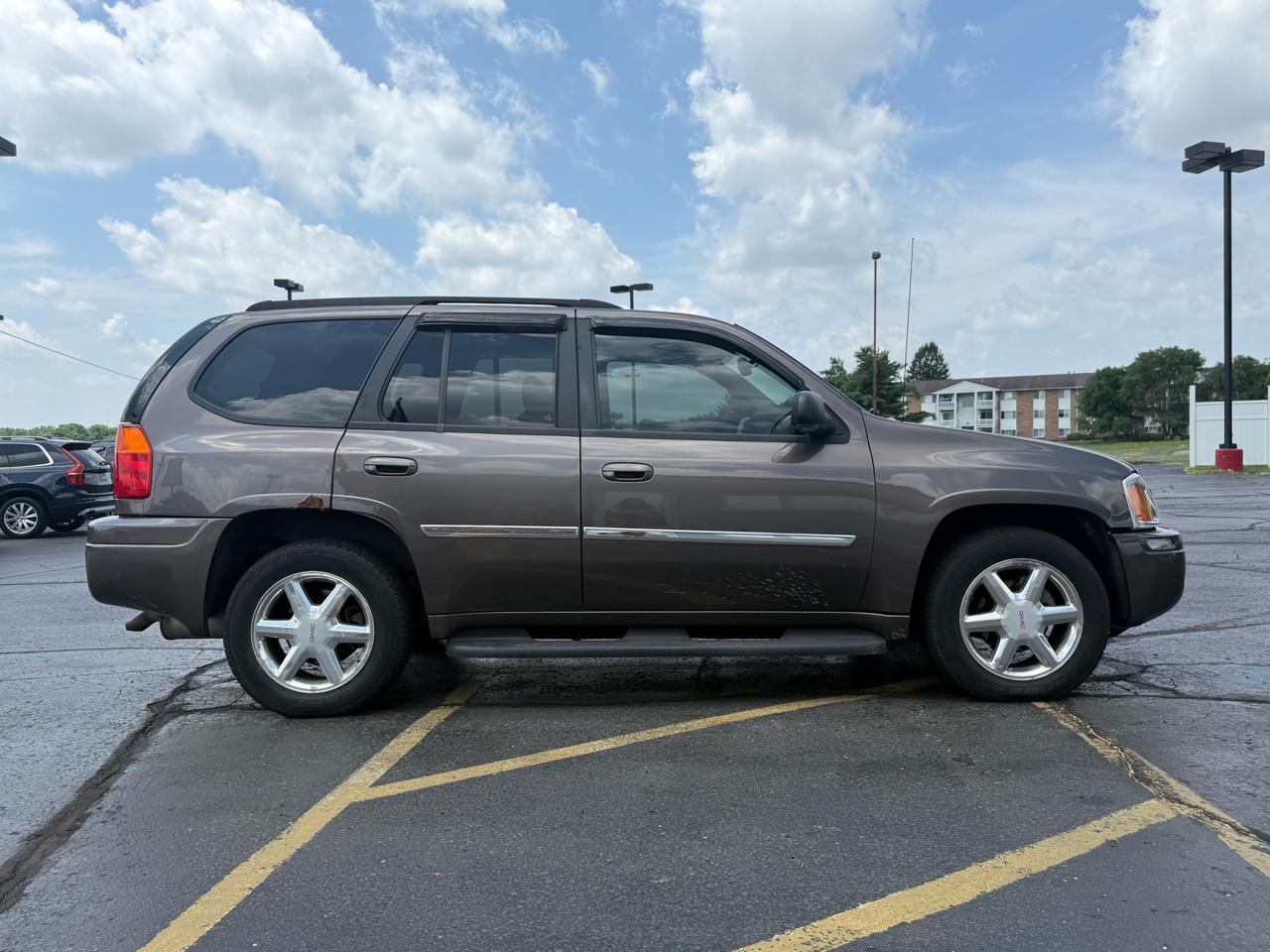 GMC Envoy SLE-1 4WD 2008