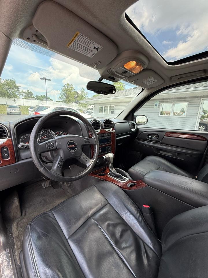 GMC Envoy SLE-1 4WD 2008