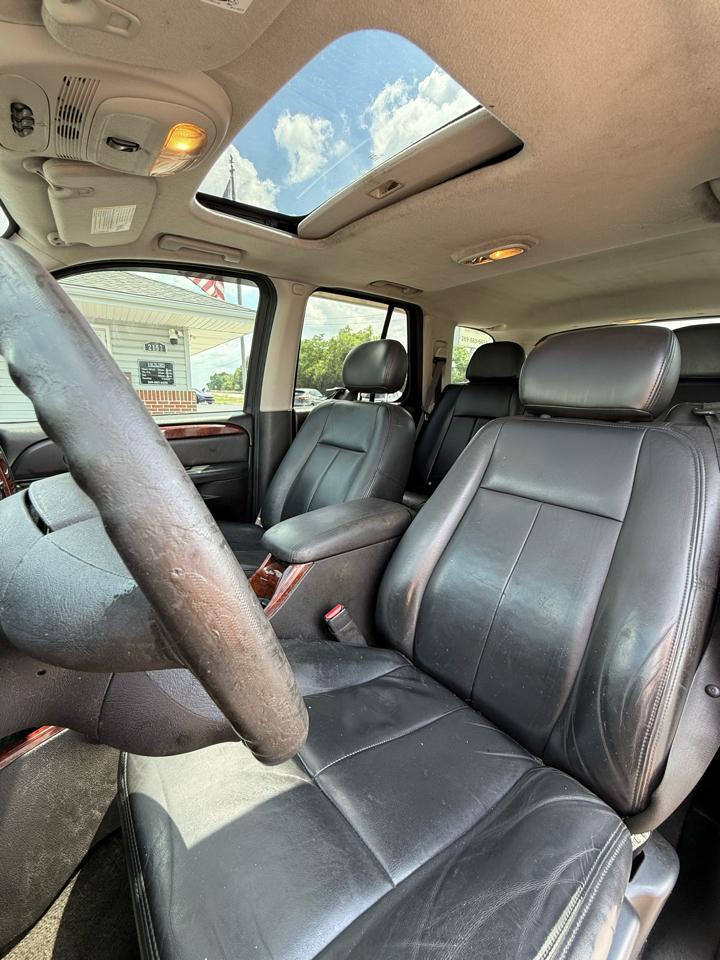 GMC Envoy SLE-1 4WD 2008