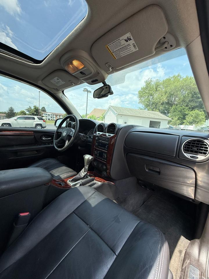 GMC Envoy SLE-1 4WD 2008