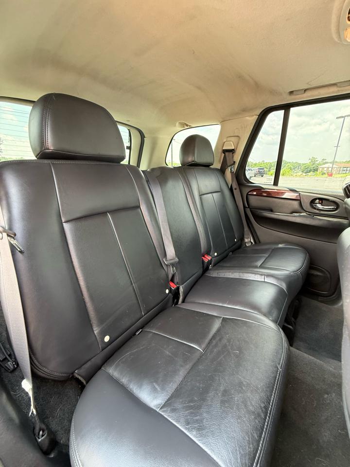 GMC Envoy SLE-1 4WD 2008