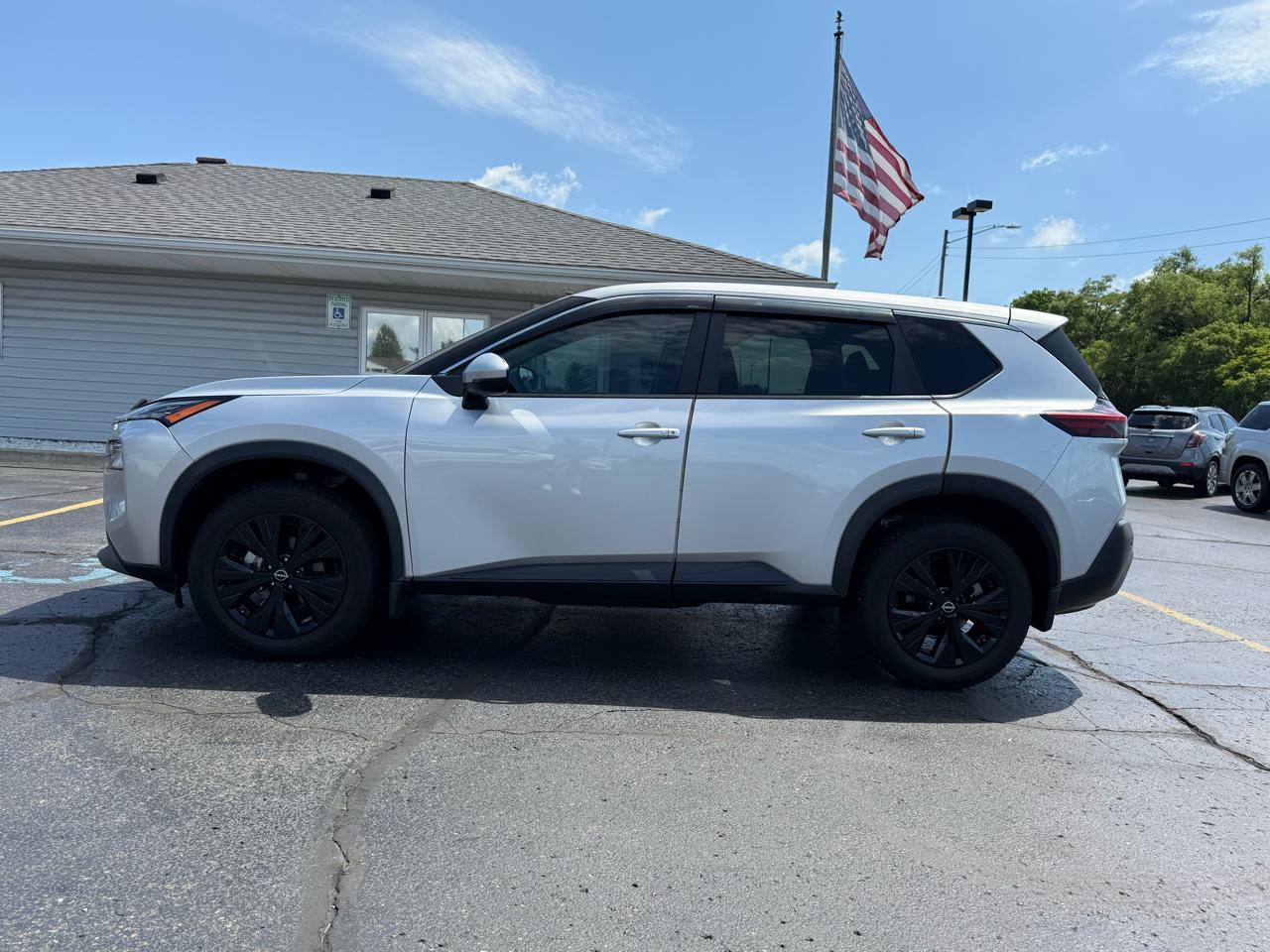 Nissan Rogue SV AWD 2022