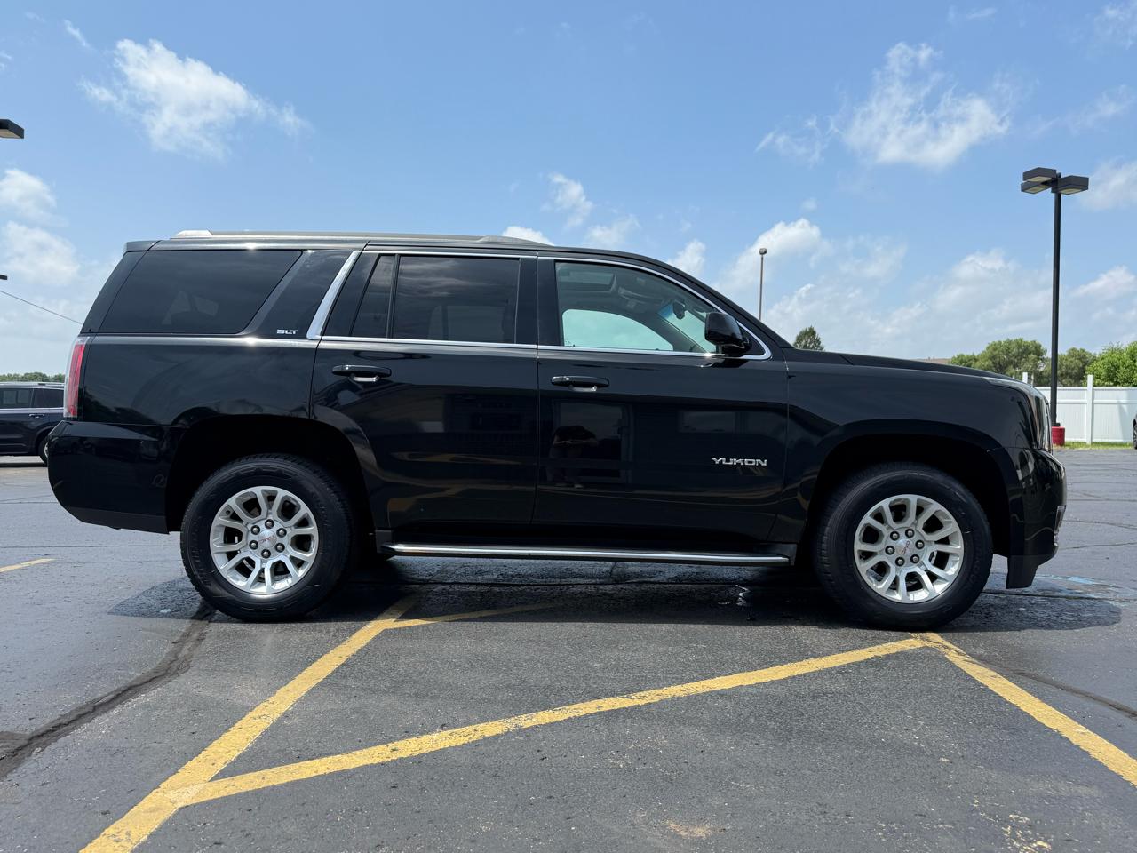 GMC Yukon SLT 4WD 2015