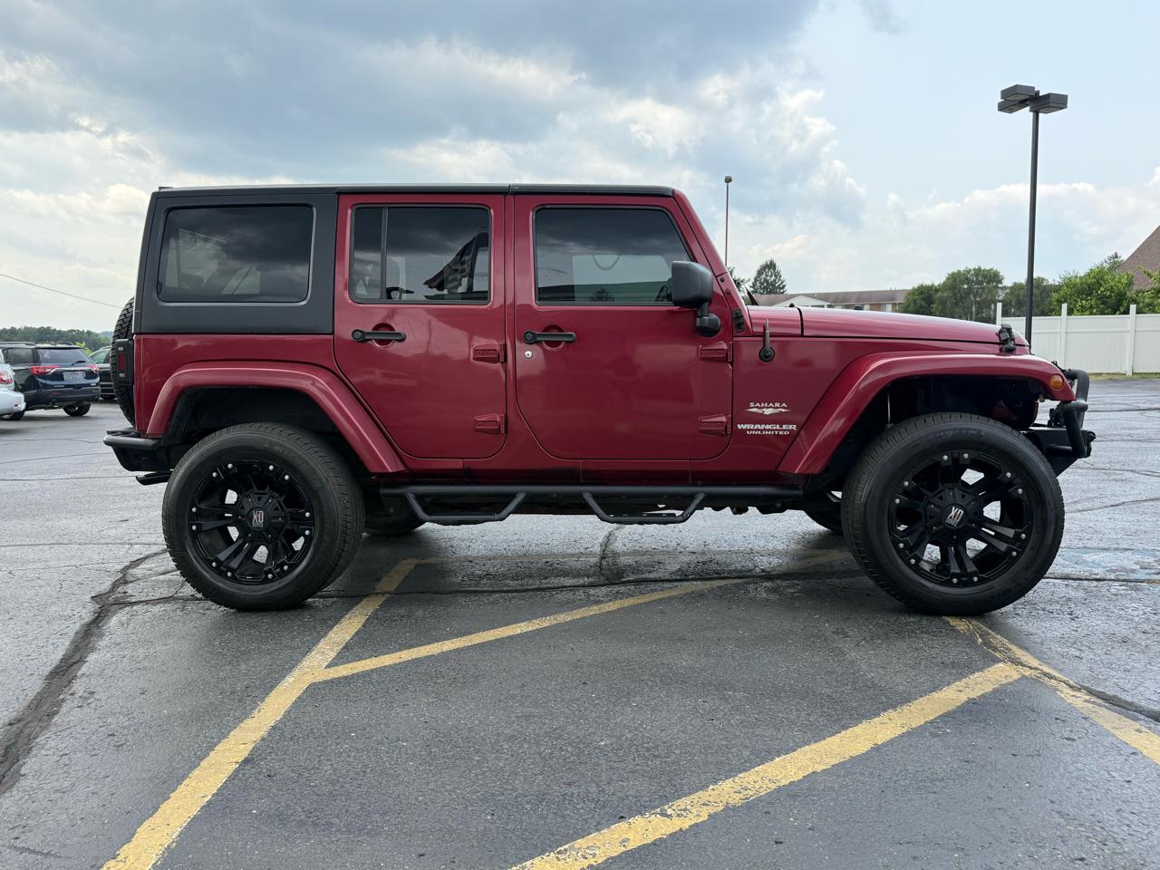 Jeep Wrangler Unlimited Sahara 4WD 2011