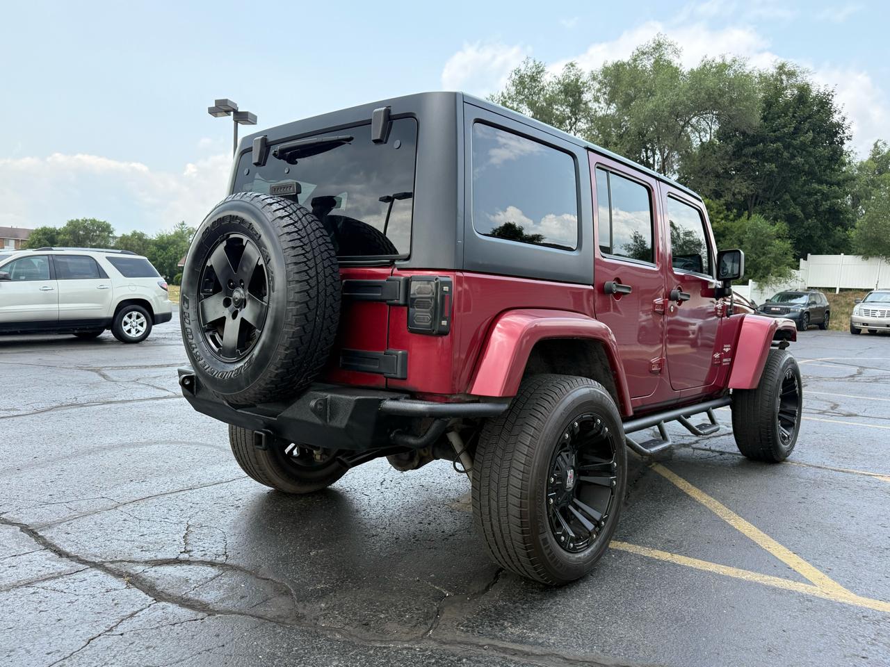Jeep Wrangler Unlimited Sahara 4WD 2011