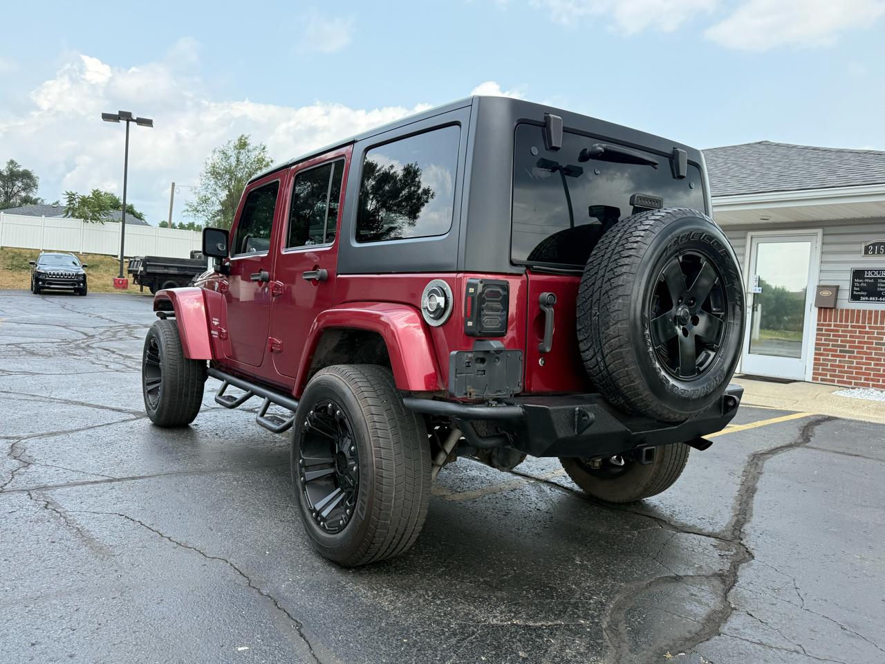Jeep Wrangler Unlimited Sahara 4WD 2011