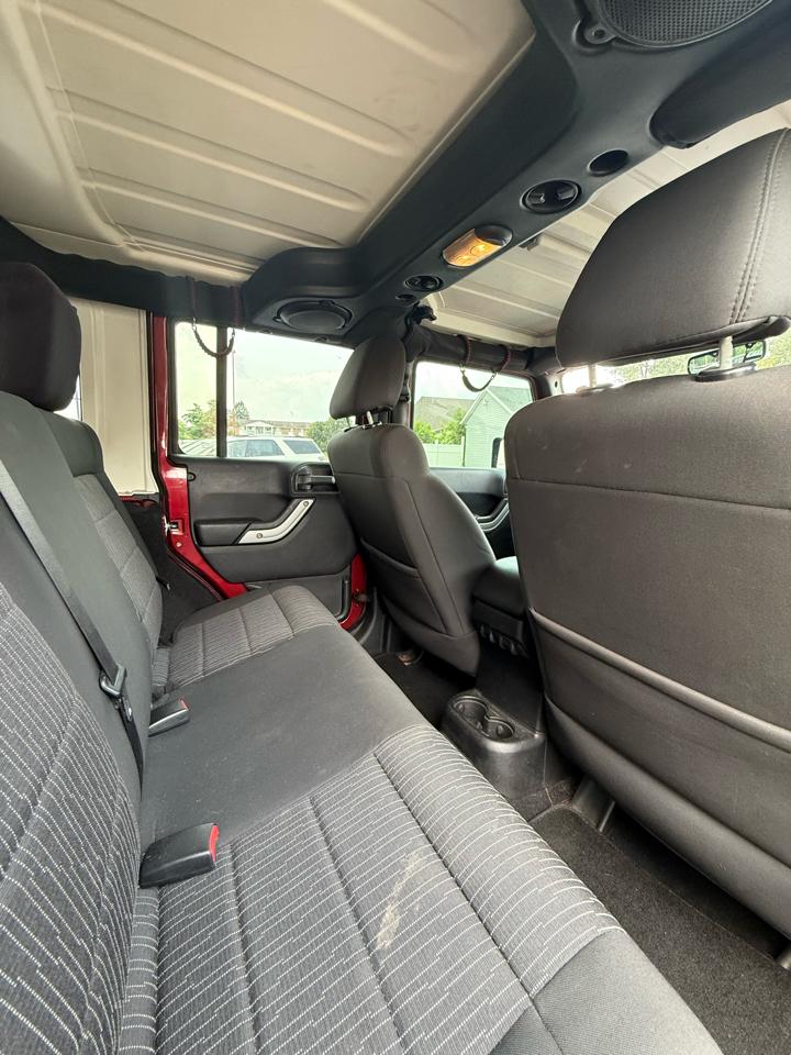 Jeep Wrangler Unlimited Sahara 4WD 2011