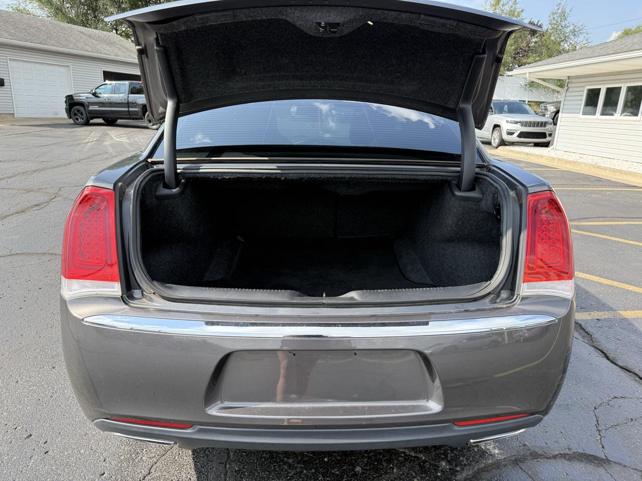 Chrysler 300 Limited RWD 2019