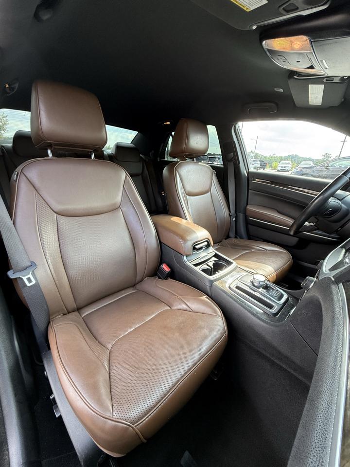 Chrysler 300 Limited RWD 2019