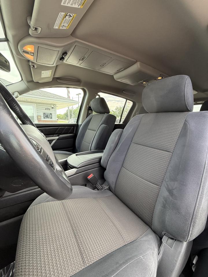 Nissan Armada 4WD 4dr Platinum *Ltd Avail* 2015
