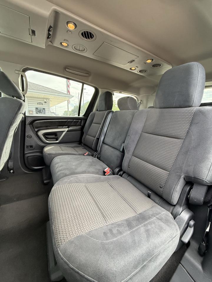 Nissan Armada 4WD 4dr Platinum *Ltd Avail* 2015