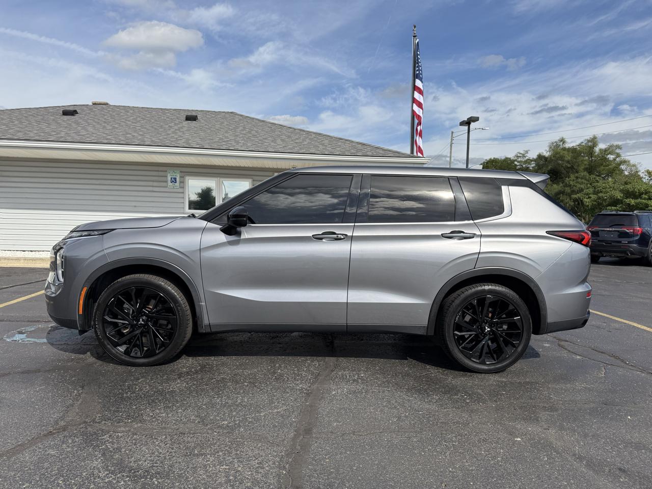 Mitsubishi Outlander SE FWD *Ltd Avail* 2022
