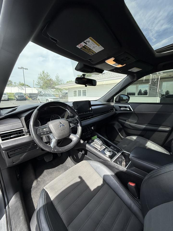 Mitsubishi Outlander SE FWD *Ltd Avail* 2022