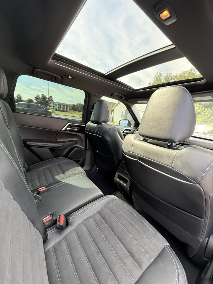 Mitsubishi Outlander SE FWD *Ltd Avail* 2022