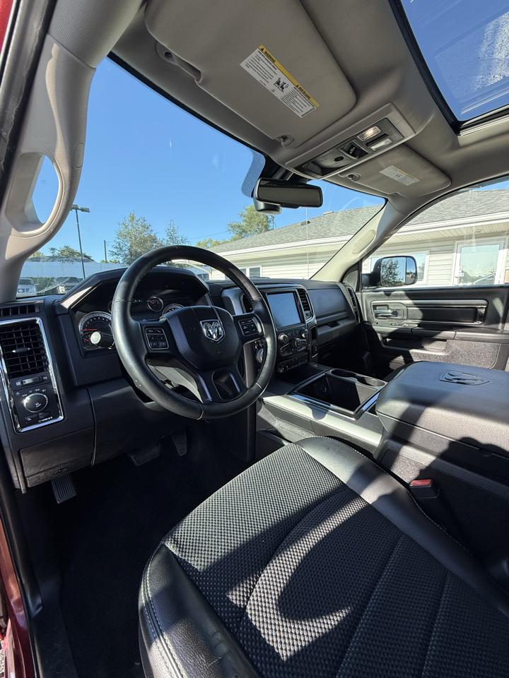 RAM 1500 4WD Crew Cab 149" Sport 2015
